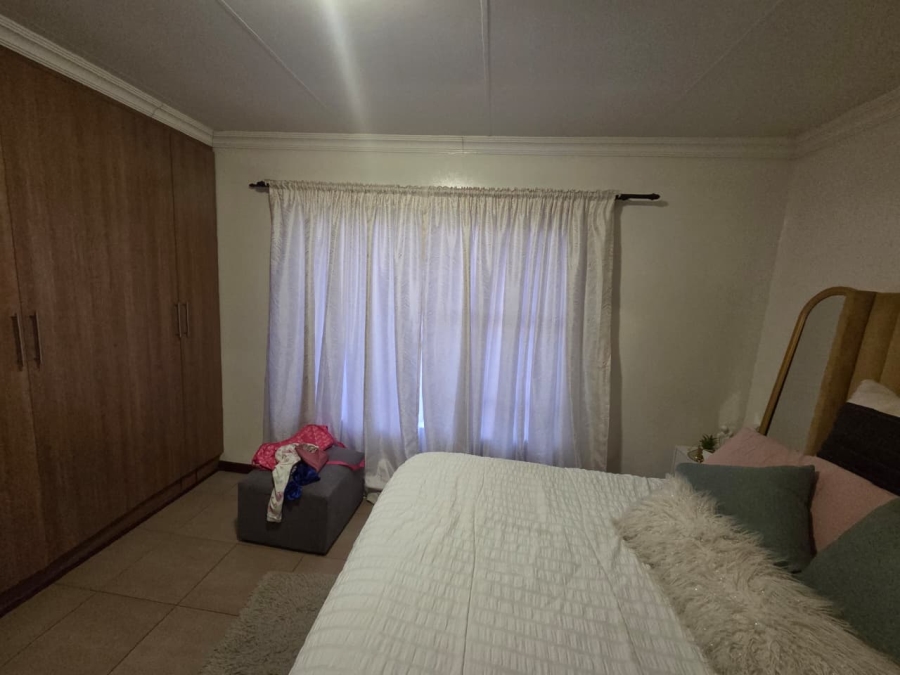 2 Bedroom Property for Sale in Pellissier Free State